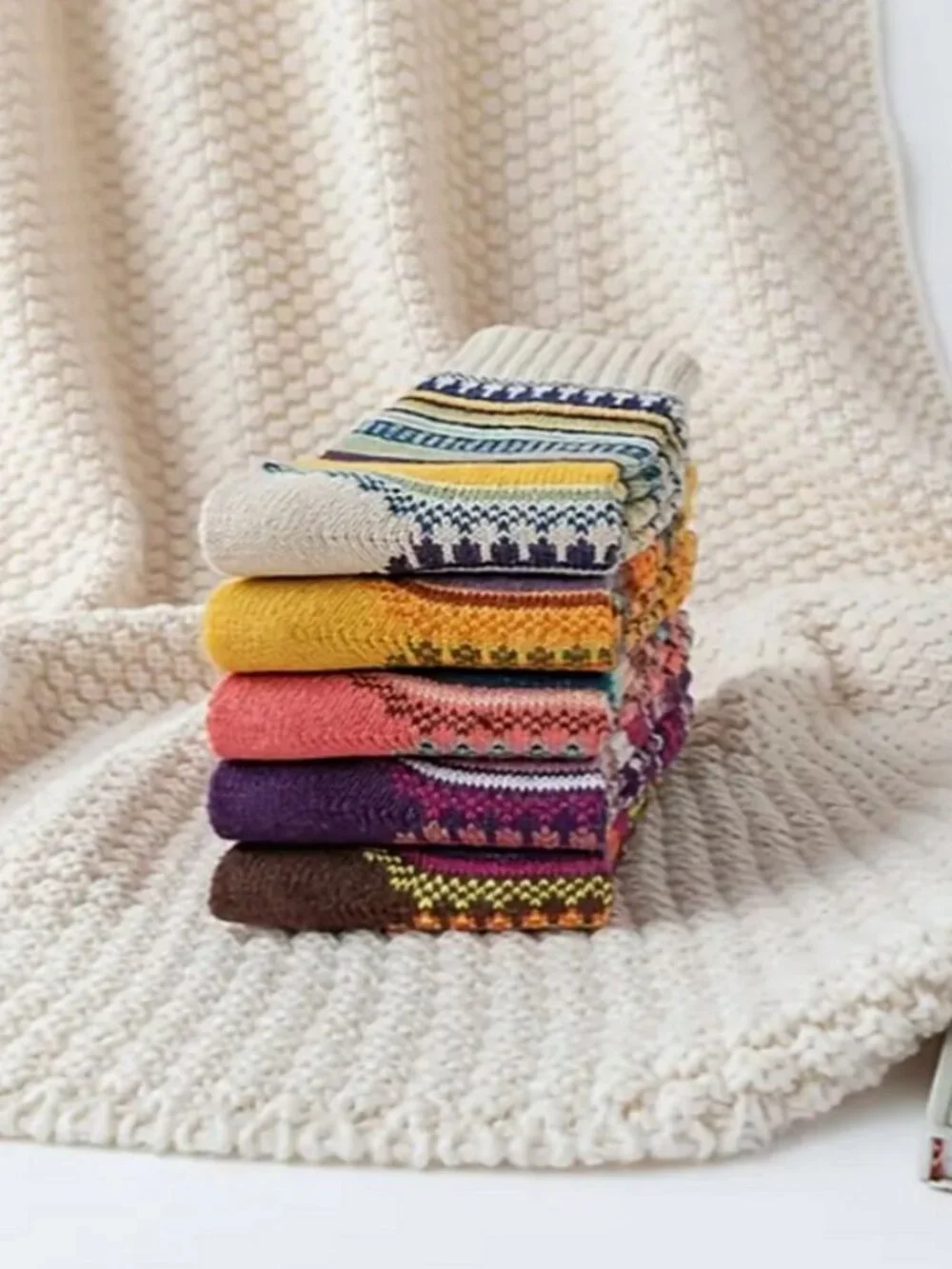 Zoanne Anchor Womens Fair Isle Pattern Socks in Pink Gift Packaged